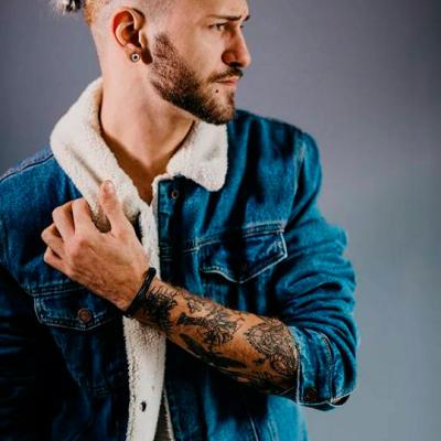 Прическа Top knot